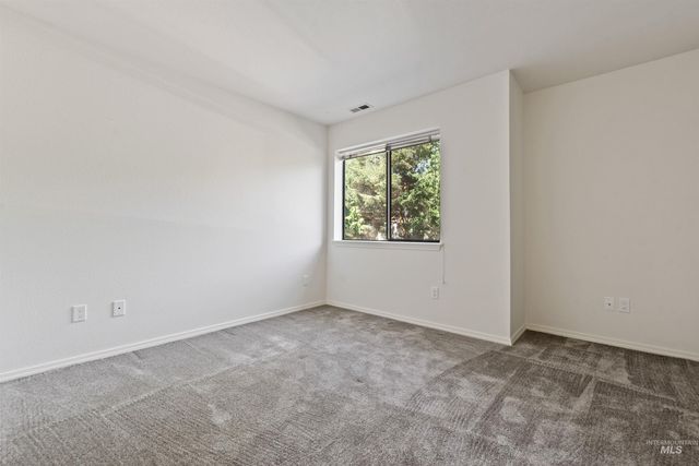 964 E Riverpark Ln, Boise, ID 83706