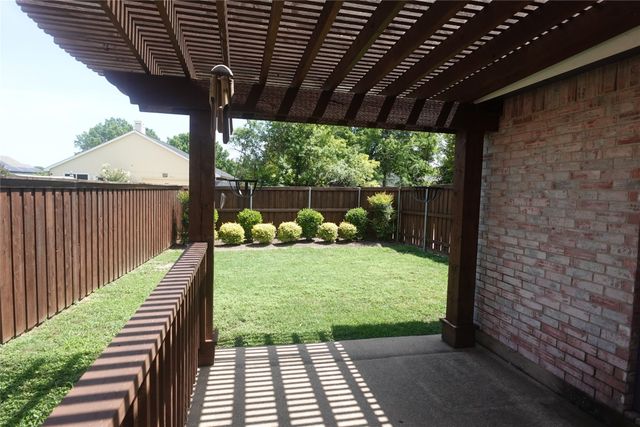 416 Sims Drive, Cedar Hill, TX 75104