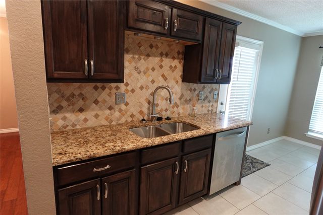 416 Sims Drive, Cedar Hill, TX 75104