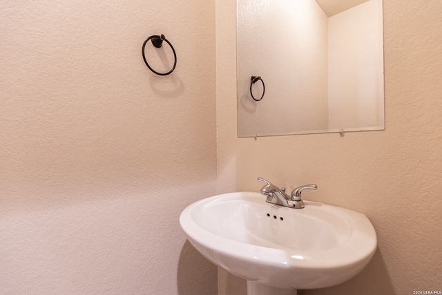 5738 Golf Hts Unit 2, San Antonio, TX 78244