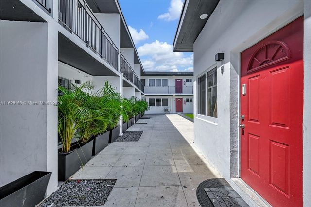 14280 NE 6th Ave, North Miami, FL 33161