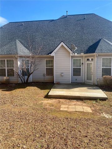 539 GREYHAWK Way, Fairburn, GA 30213