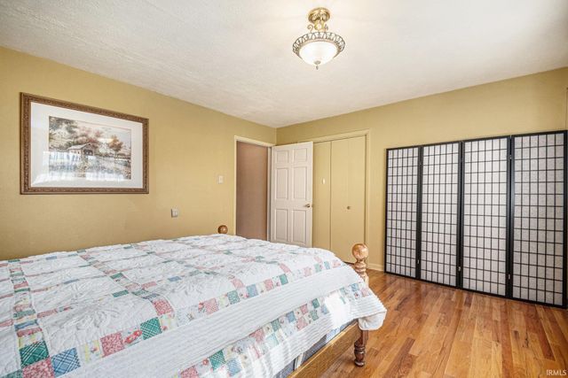 28941 Alpine Lane, Elkhart, IN 46514