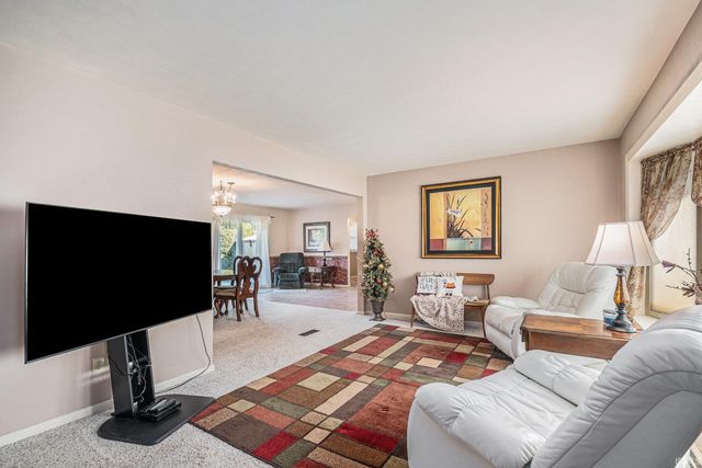 28941 Alpine Lane, Elkhart, IN 46514