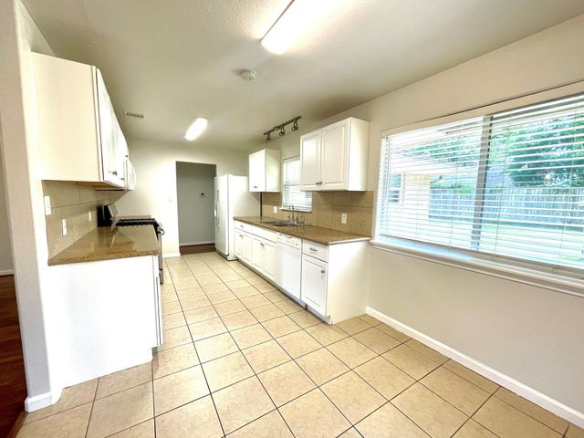 6829 Hazen Street, Houston, TX 77074