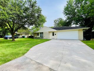 6829 Hazen Street, Houston, TX 77074