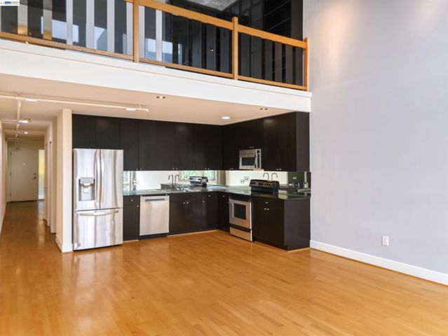 311 Oak St 507, Oakland, CA 94607
