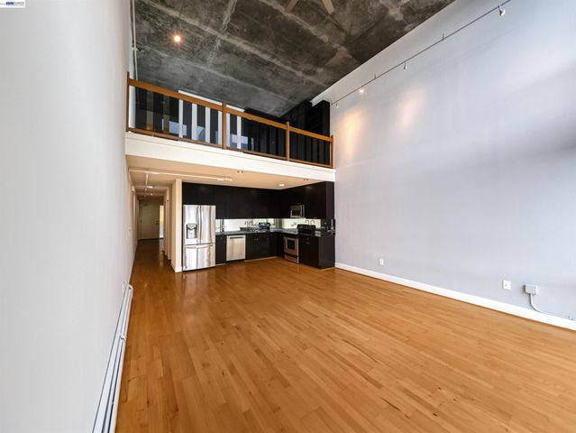 311 Oak St 507, Oakland, CA 94607