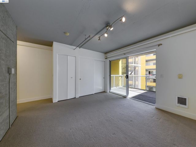 311 Oak St 507, Oakland, CA 94607