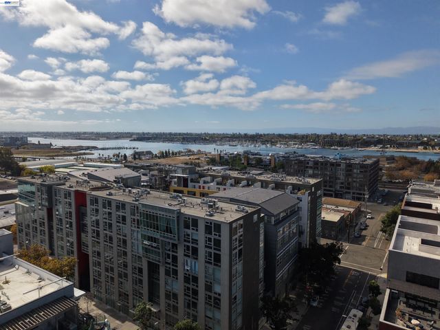 311 Oak St 507, Oakland, CA 94607