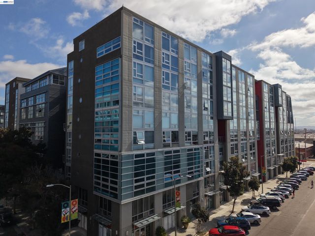 311 Oak St 507, Oakland, CA 94607
