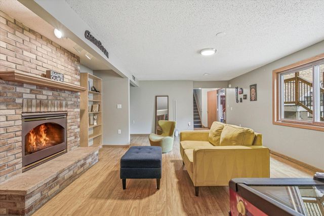 8710 60th Avenue N, New Hope, MN 55428