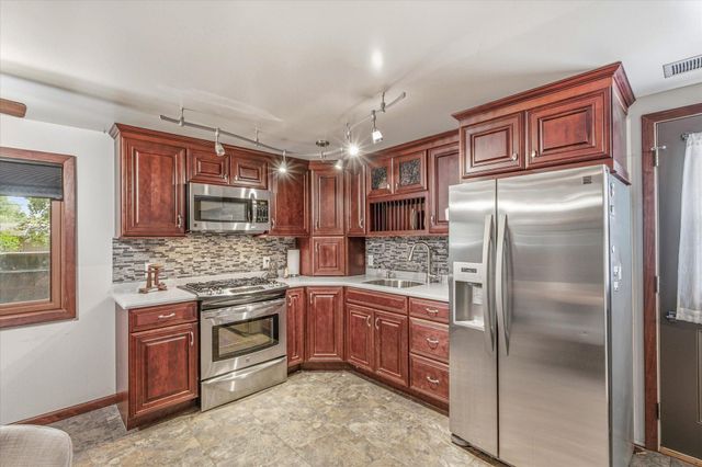 8710 60th Avenue N, New Hope, MN 55428