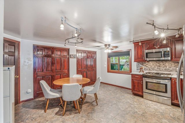 8710 60th Avenue N, New Hope, MN 55428