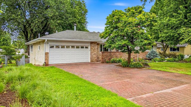 8710 60th Avenue N, New Hope, MN 55428