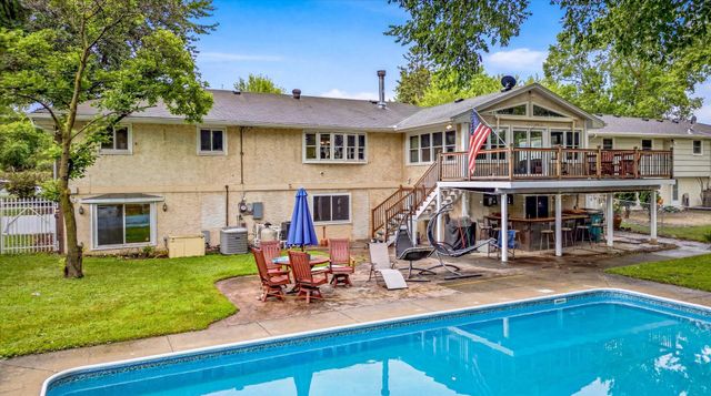 8710 60th Avenue N, New Hope, MN 55428