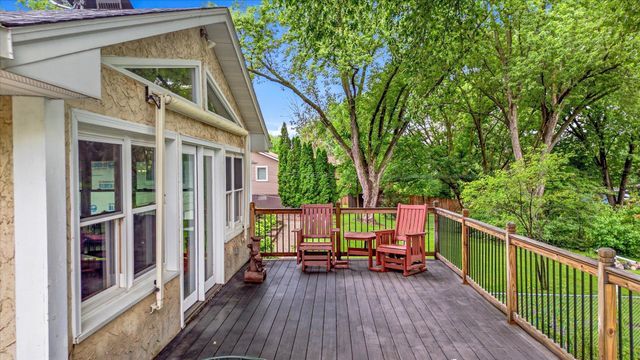 8710 60th Avenue N, New Hope, MN 55428