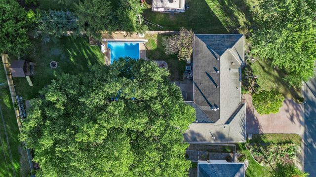 8710 60th Avenue N, New Hope, MN 55428
