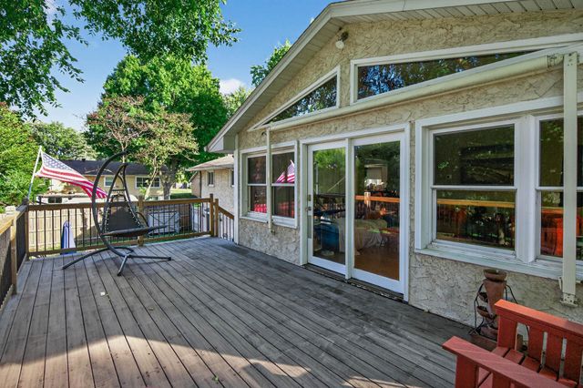 8710 60th Avenue N, New Hope, MN 55428