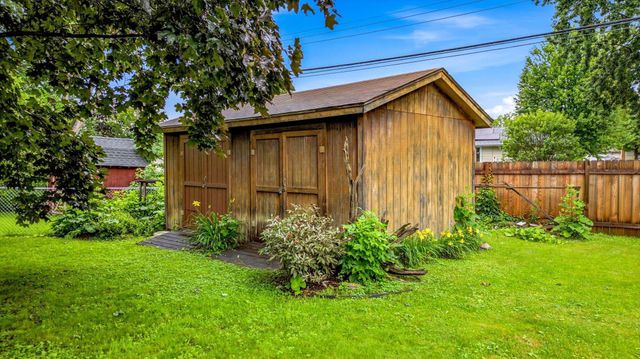 8710 60th Avenue N, New Hope, MN 55428