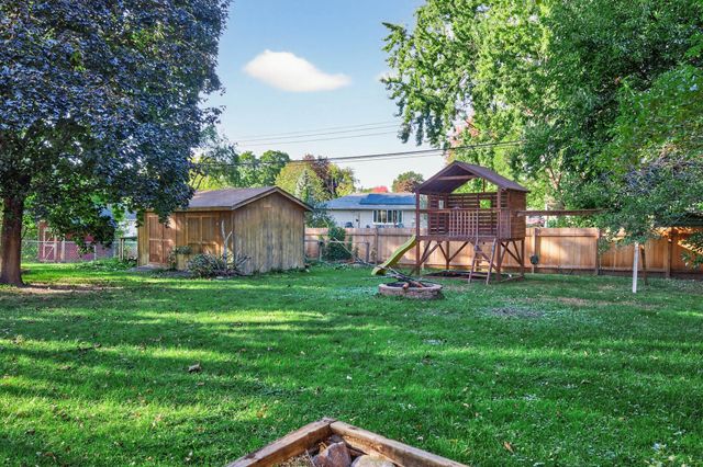 8710 60th Avenue N, New Hope, MN 55428
