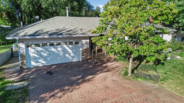8710 60th Avenue N, New Hope, MN 55428
