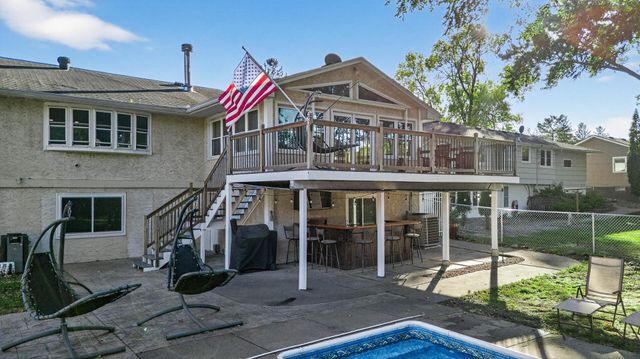 8710 60th Avenue N, New Hope, MN 55428