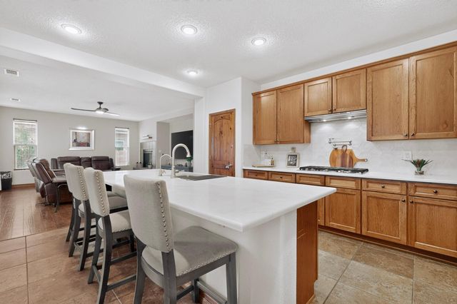 8315 Mesa Top Road NW, Albuquerque, NM 87120