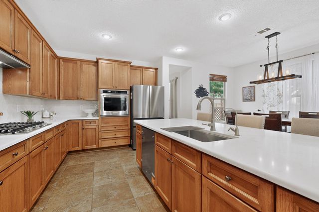 8315 Mesa Top Road NW, Albuquerque, NM 87120