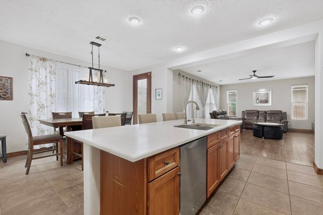 8315 Mesa Top Road NW, Albuquerque, NM 87120