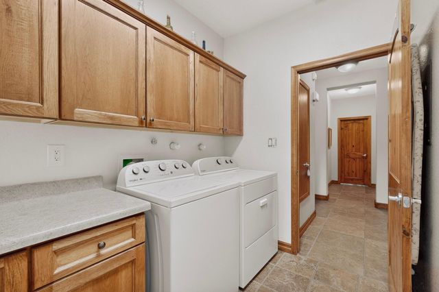 8315 Mesa Top Road NW, Albuquerque, NM 87120