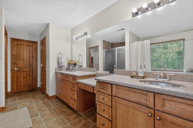 8315 Mesa Top Road NW, Albuquerque, NM 87120