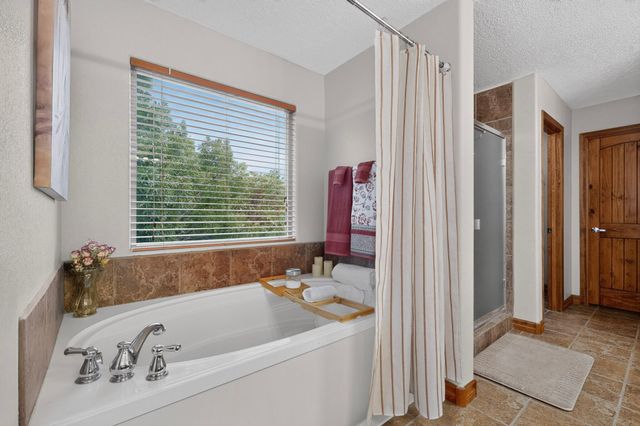8315 Mesa Top Road NW, Albuquerque, NM 87120