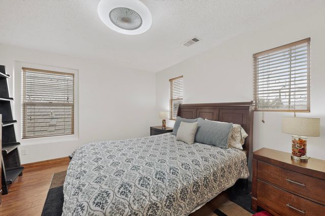 8315 Mesa Top Road NW, Albuquerque, NM 87120