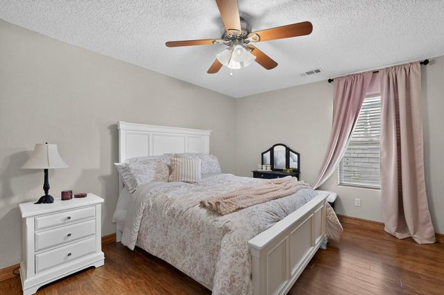 8315 Mesa Top Road NW, Albuquerque, NM 87120