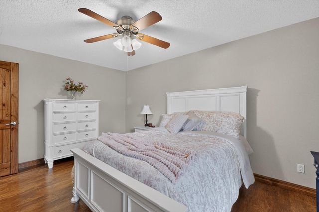 8315 Mesa Top Road NW, Albuquerque, NM 87120
