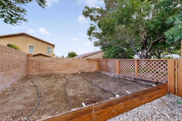 8315 Mesa Top Road NW, Albuquerque, NM 87120