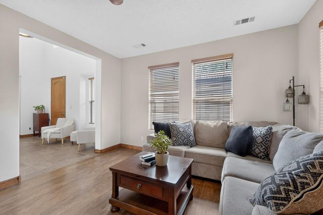 8315 Mesa Top Road NW, Albuquerque, NM 87120