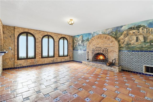 241 SE Kings Bay Drive, Crystal River, FL 34429