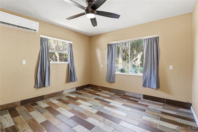 241 SE Kings Bay Drive, Crystal River, FL 34429