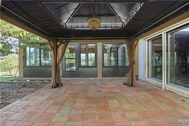 241 SE Kings Bay Drive, Crystal River, FL 34429