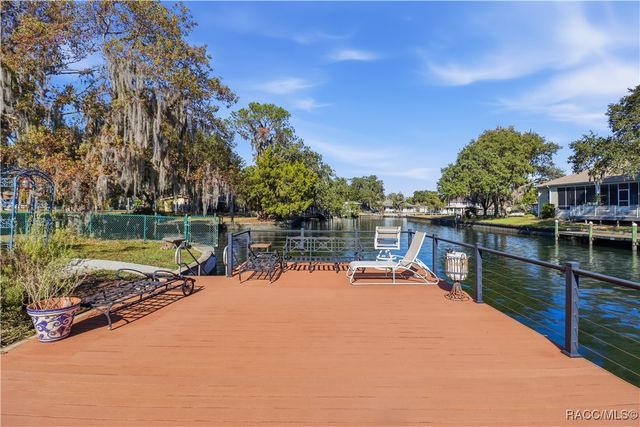 241 SE Kings Bay Drive, Crystal River, FL 34429