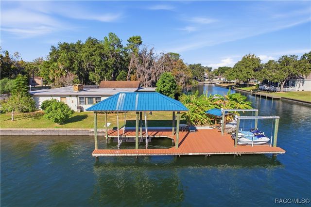 241 SE Kings Bay Drive, Crystal River, FL 34429