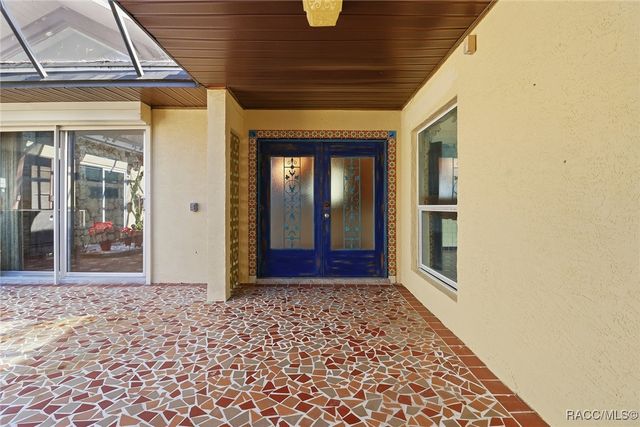 241 SE Kings Bay Drive, Crystal River, FL 34429