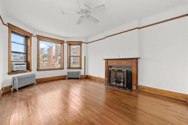 823 W Diversey Parkway 2, Chicago, IL 60614