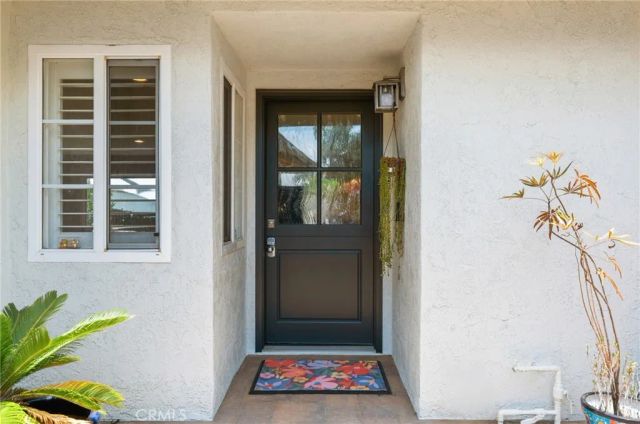 5471 Meadowlark Drive, Huntington Beach, CA 92649