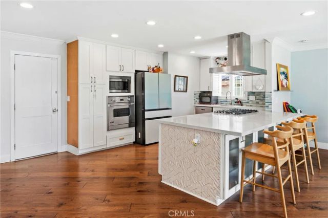 5471 Meadowlark Drive, Huntington Beach, CA 92649