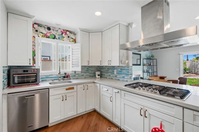 5471 Meadowlark Drive, Huntington Beach, CA 92649