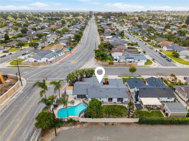 5471 Meadowlark Drive, Huntington Beach, CA 92649