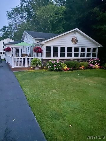 9171 Lake Shore Road, Evans, NY 14006